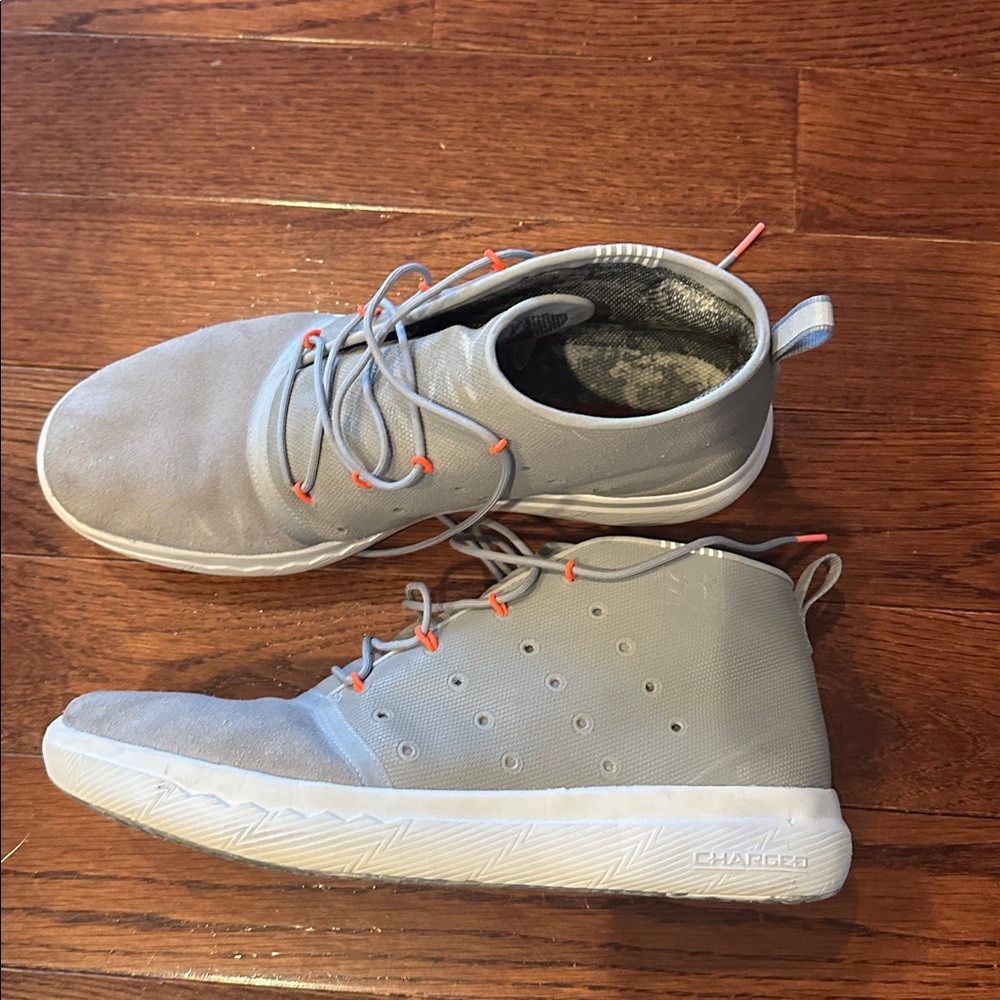 Men's Under Armour Gray Charged Sneakers size 10